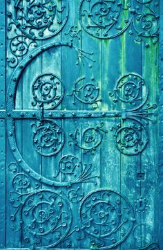 Rich patina, but eas